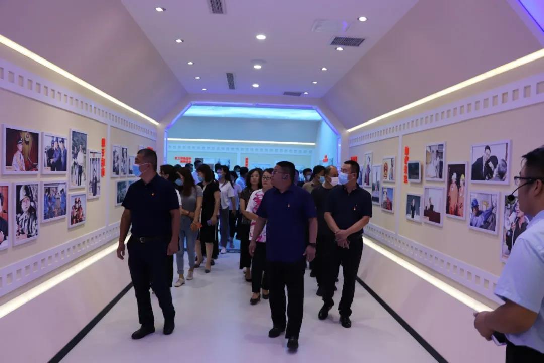 中共濱州市惠眾財金投資集團有限公司委員會 組織參觀濱城區(qū)廉政警示教育基地(圖3) 中共濱州市惠眾財金投資集團有限公司委員會 組織參觀濱城區(qū)廉政警示教育基地(圖3)