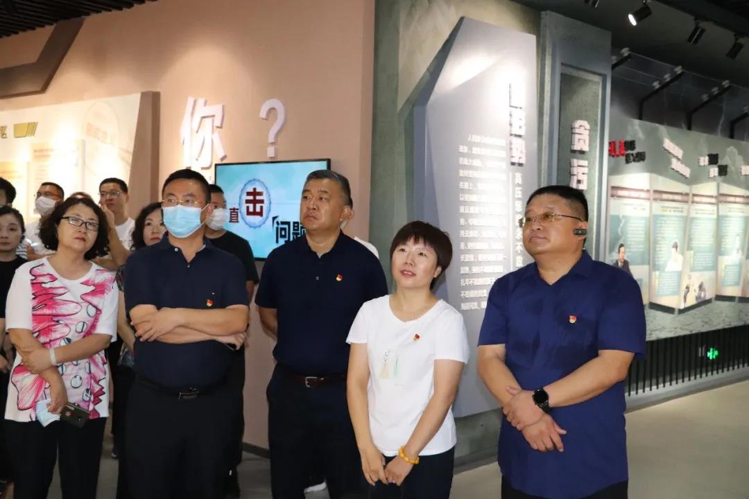 中共濱州市惠眾財金投資集團有限公司委員會 組織參觀濱城區(qū)廉政警示教育基地(圖5) 中共濱州市惠眾財金投資集團有限公司委員會 組織參觀濱城區(qū)廉政警示教育基地(圖5)
