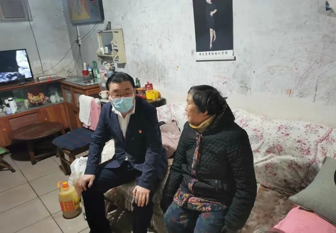 我為群眾辦實(shí)事——惠眾財(cái)金集團(tuán)春節(jié)走訪慰問困難群眾(圖3)