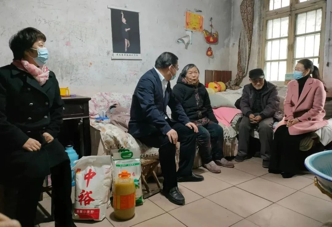 我為群眾辦實(shí)事——惠眾財(cái)金集團(tuán)春節(jié)走訪慰問困難群眾(圖6)