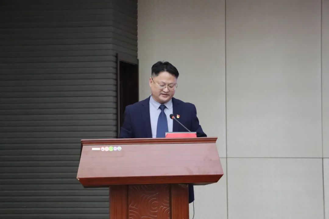 解放思想 真抓實干丨惠眾財金召開“建設(shè)更高水平富強濱州中心城區(qū)，惠眾怎么干”解放思想大討論動員大會(圖22)