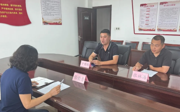 惠眾財(cái)金集團(tuán)紀(jì)委組織新入職退伍安置軍人開展廉政談話會(huì)(圖2) 惠眾財(cái)金集團(tuán)紀(jì)委組織新入職退伍安置軍人開展廉政談話會(huì)(圖2)